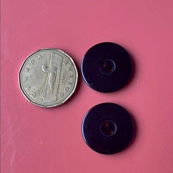 Vintage Buttons - Picture 2 of 5